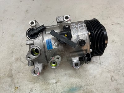 Компрессор кондиционера Mazda CX-30 2020
