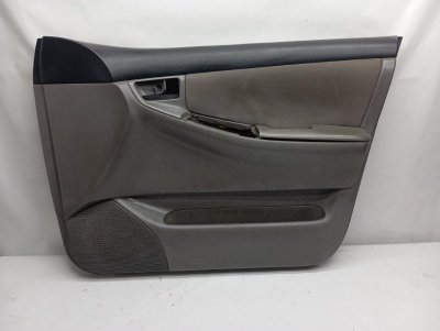 Обшивка двери Toyota Corolla Fielder 2001