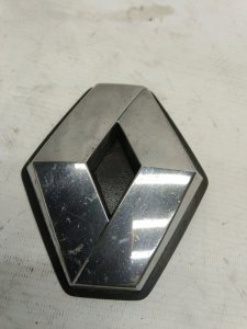 Эмблема Renault Laguna 2008