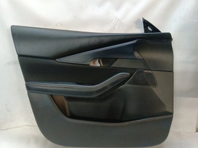 Обшивка двери Mazda CX-30 2020