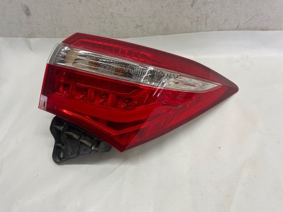 Фонарь Toyota Corolla 2014 ZRE172R