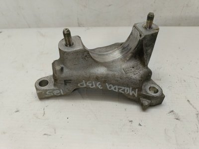 Кронштейн промежуточного вала Mazda Mazda 3 2020 BP