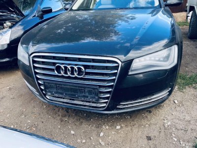 Передний бампер audi A8 D4 в сборе с решеткой