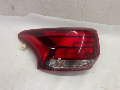 Фонарь Mitsubishi Outlander 2021 GF8W