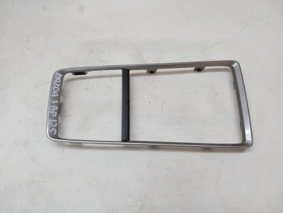 Накладка кулисы Mazda Mazda 3 2020 BP