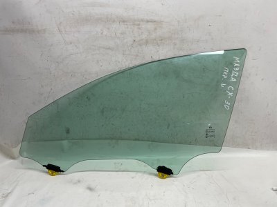 Стекло двери Mazda CX-30 2020