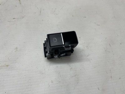 Кнопка стеклоподъемника Mazda Mazda 3 2020 BP