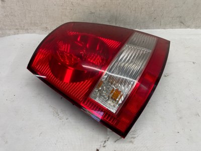 Фонарь Kia Sorento 2002
