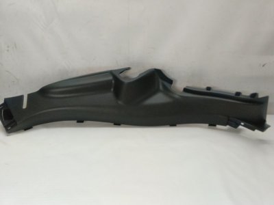 Обшивка стойки Mazda CX-30 2020