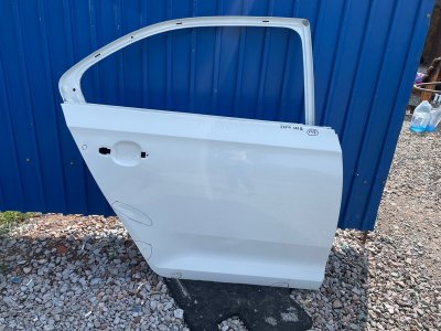 Дверь SKODA Rapid 2018