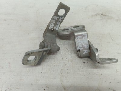 Петля двери Ford Focus 2012 CB8