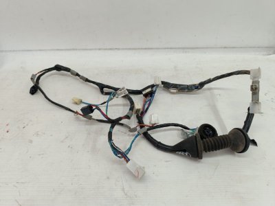 Проводка двери Toyota Hilux 2012