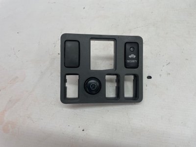 Блок кнопок Toyota Hilux 2012