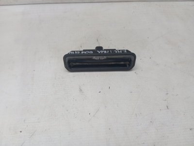 Кнопка открывания багажника Ford Focus 2012 CB8