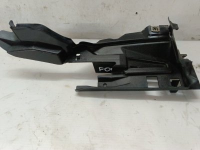 Накладка крыла Ford Focus 2012 CB8