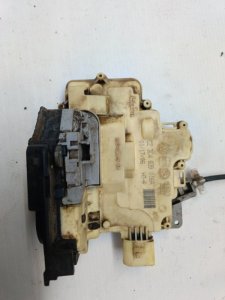 Замок двери Volkswagen Passat 2009 B6