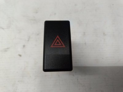 Кнопка аварийной сигнализации lada Granta