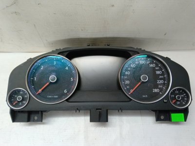 Панель приборов Volkswagen Touareg 2012 7P5,7P6