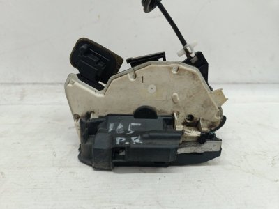 Замок двери Volkswagen Polo 2013 MK5