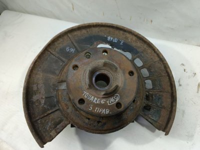 Кулак поворотный Volkswagen Touareg 2012 7P5,7P6