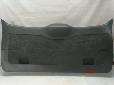 Обшивка крышки багажника Volkswagen Touareg 2003 7L