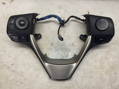 Кнопка в руль Toyota Rav 4 2013 A40