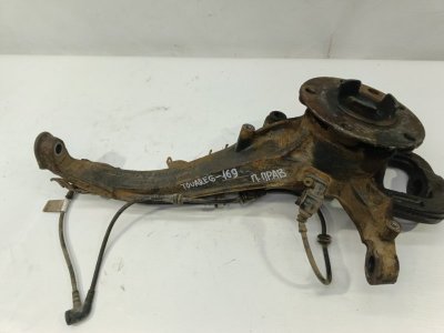 Кулак поворотный Volkswagen Touareg 2012 7P5,7P6