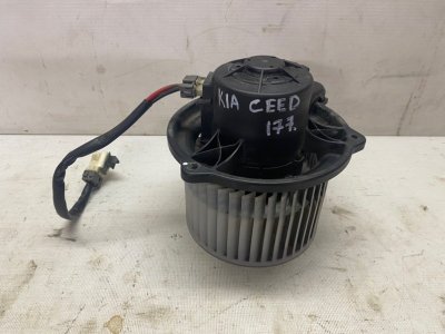Мотор печки Kia Ceed 2007 ED