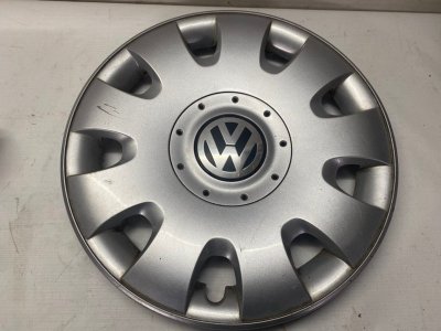 Колпак колеса Volkswagen Caddy 3
