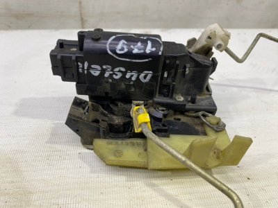 Замок двери Renault Duster 2013