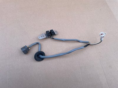 Кнопка открывания багажника Toyota Land Cruiser Prado 2022