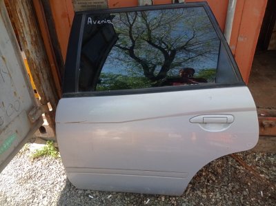 Дверь Nissan AVENIR 2000 W11