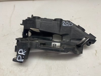 Кронштейн бампера Audi Q8 2021