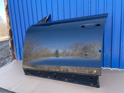 Дверь Audi Q8 2021