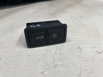 Кнопка открывания багажника Audi Q8 2021