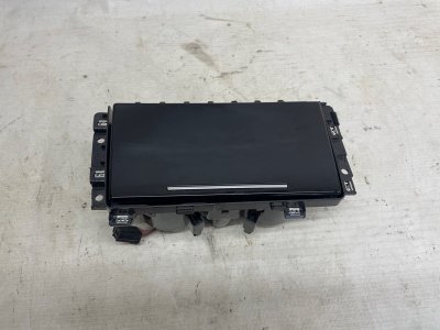 Подстаканник Audi Q8 2021