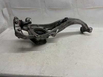 Кулак поворотный Audi Q8 2021