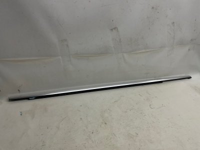 Молдинг стекла Audi Q8 2021