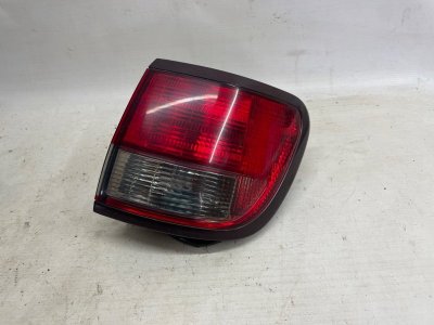 Фонарь Nissan AVENIR 2000 W11