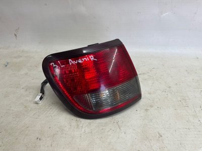 Фонарь Nissan AVENIR 2000 W11