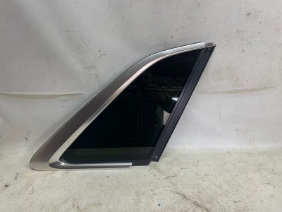 Форточка Audi Q8 2021