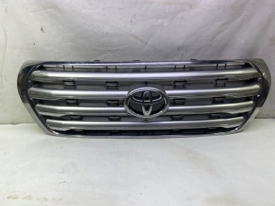 Решетка радиатора Toyota Land Cruiser 200