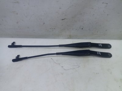 Поводок стеклоочистителя Opel Astra H 2008