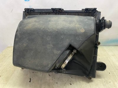 Корпус воздушного фильтра Opel Vectra C 2006