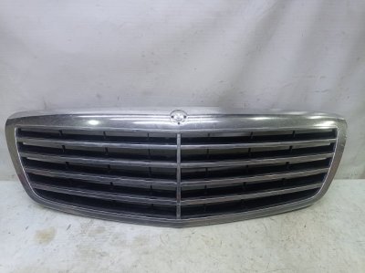 Решетка радиатора Mercedes-Benz S-Class 2007
