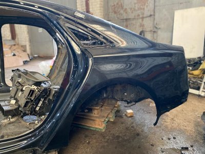 Четверть кузова AUDI A8 2011 D4