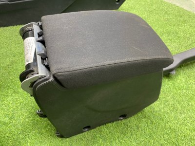 Подлокотник VOLKSWAGEN TIGUAN 2008 5N1