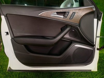 Обшивка двери AUDI A6 C7 2012 4G