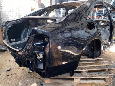 Четверть кузова AUDI A8 2011 D4