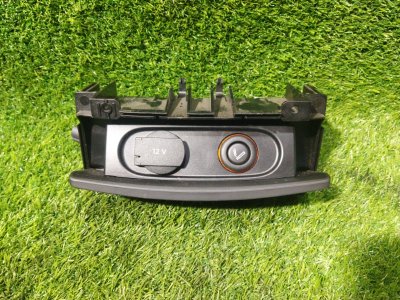 Розетка AUDI A6 C7 2012 4G